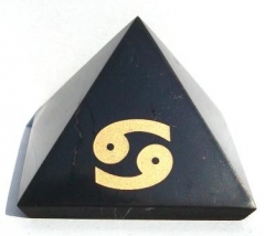 Šungitová pyramida se znamením Rak