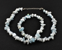 Akvamarín náhrdelník z tromlovaných kamenů
