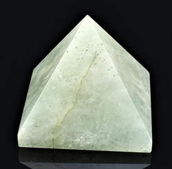 Avanturín zelený pyramida 52 - 62 mm