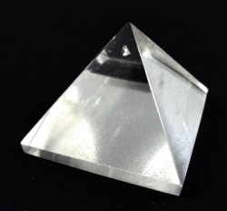 Křišťálová pyramida  35 - 40 mm