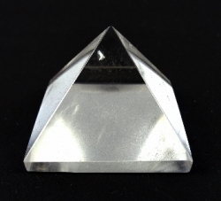 Křišťálová pyramida  35 - 40 mm