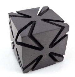 Šungitová krychle vyřezávaná 4 cm